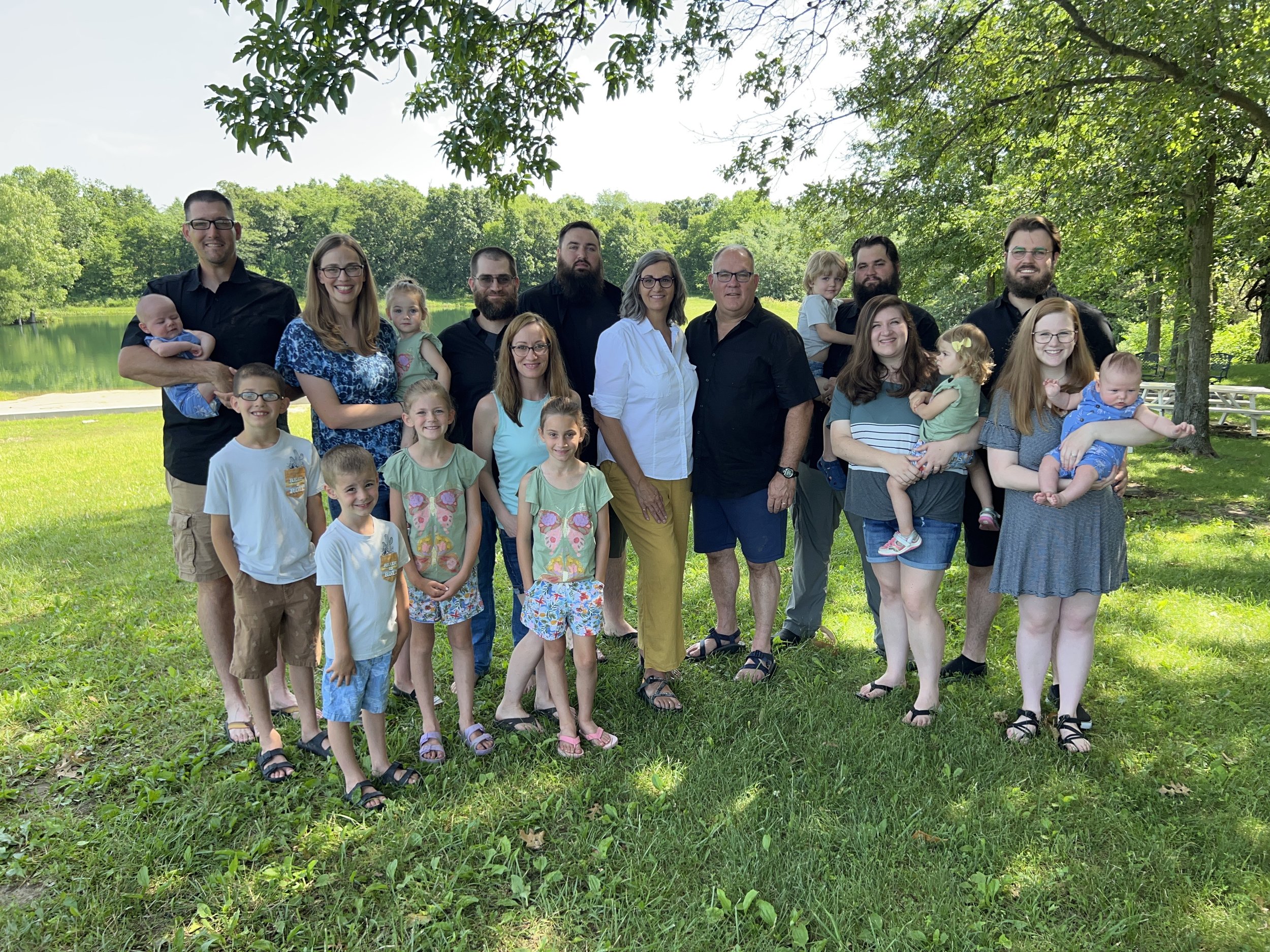 five-sons-Family-Photo-Picnic